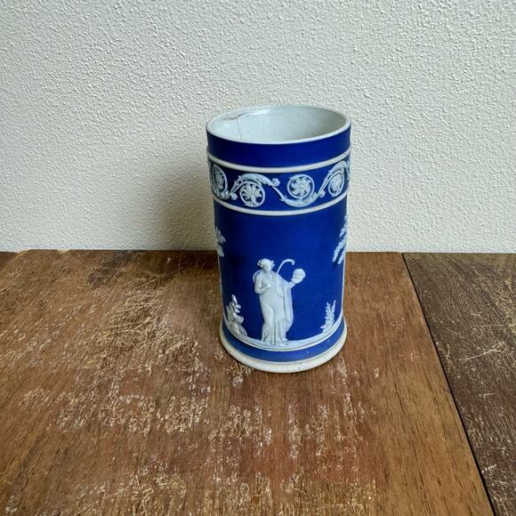 Wedgwood‎ England dark blue Navy Jasperware 4 inch Cylindrical Spill Vase - Picture 4 of 12